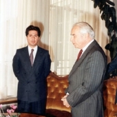 Photo 68 of 88 - Swiss President Pierre Aubert 10031984
